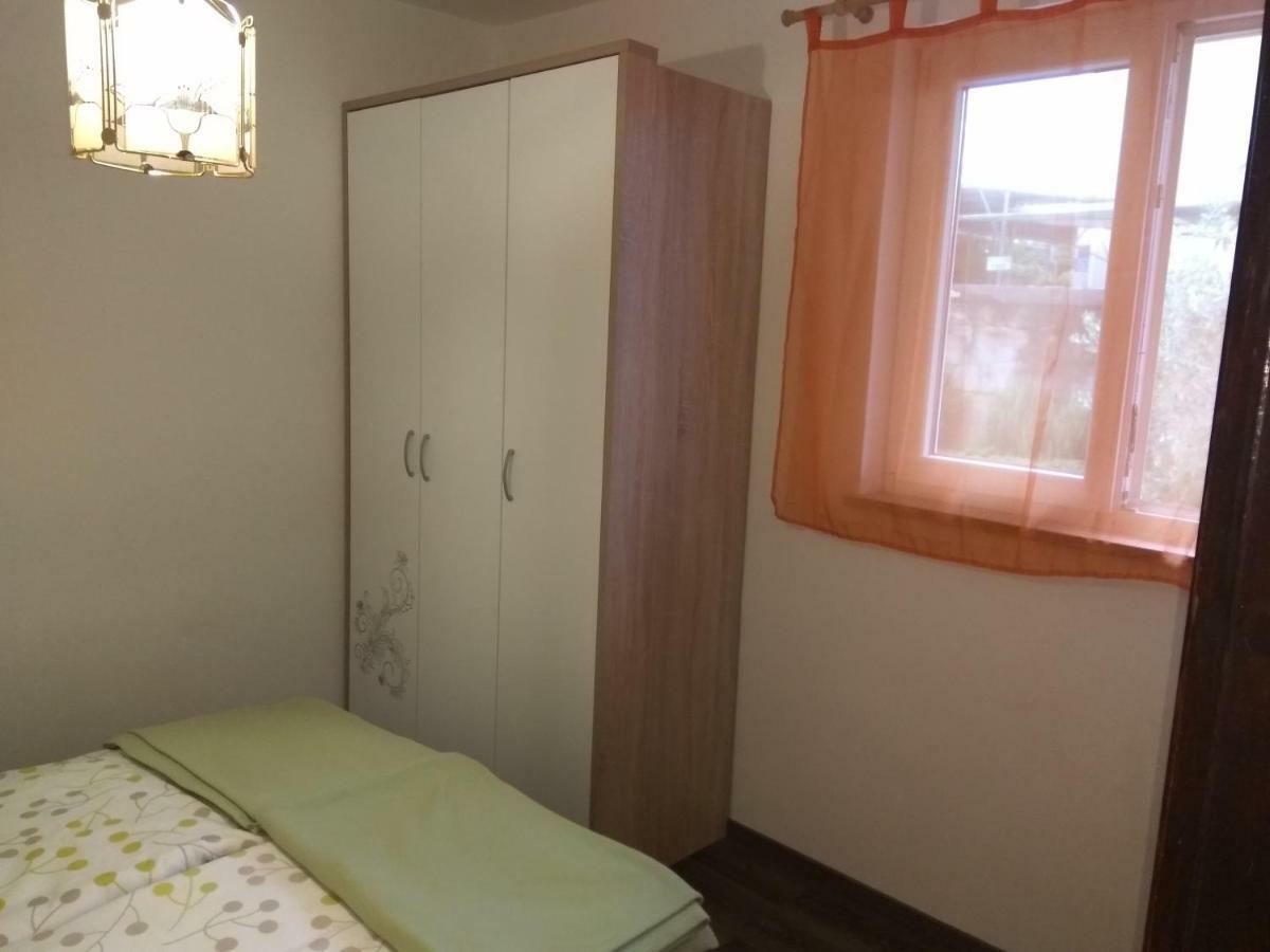 Apartmani Ivana Punat Ngoại thất bức ảnh